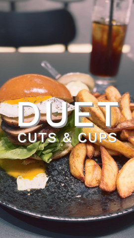 依間喺黃埔嘅Cafe以咖啡店crossover髮型屋做招徠，一入到去就係咖啡店，裡面嘅位置就係髮型屋。